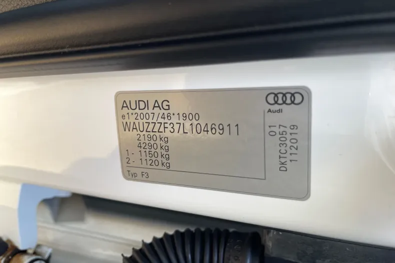Audi Q3 din 2020 cu 139.000 km - oferta AUD250218 - foto 40