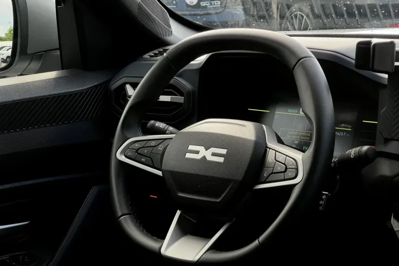 Dacia Duster din 2025 cu 18.187 km - oferta DAC250227 - foto 10