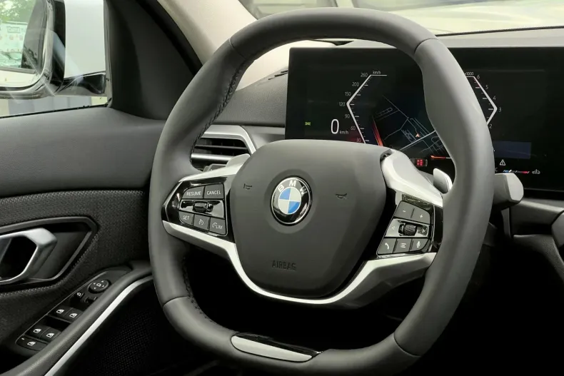 BMW 318 (Seria 3) din 2025 cu 17.364 km - oferta BMW250228 - foto 10