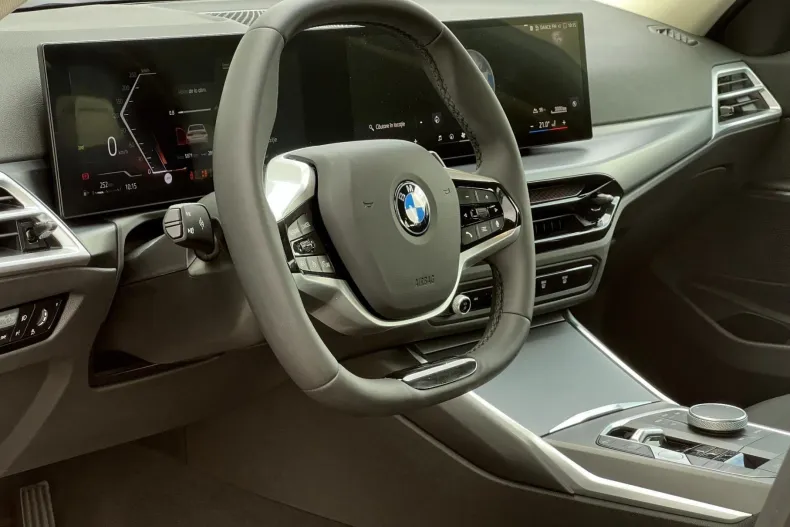 BMW 318 (Seria 3) din 2025 cu 17.364 km - oferta BMW250228 - foto 12