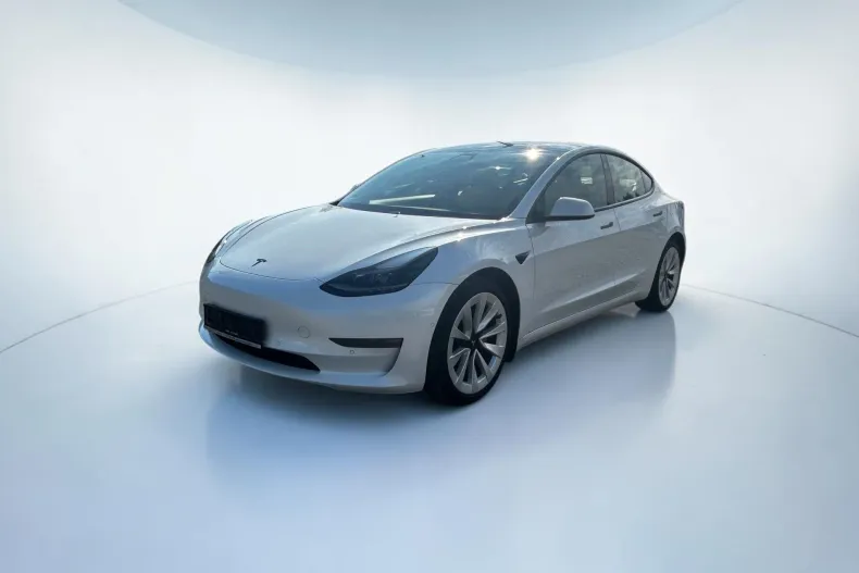 Tesla Model 3 din 2021 cu 80.000 km - oferta TES250233 - foto 1