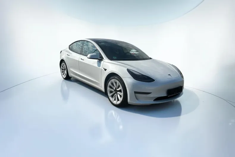 Tesla Model 3 din 2021 cu 80.000 km - oferta TES250233 - foto 2