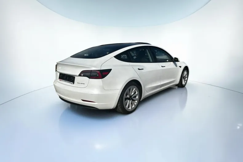 Tesla Model 3 din 2021 cu 80.000 km - oferta TES250233 - foto 3