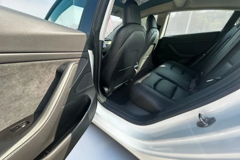Tesla Model 3 din 2021 cu 80.000 km - oferta TES250233 - foto 15