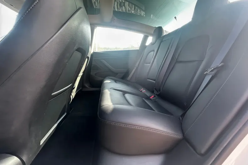 Tesla Model 3 din 2021 cu 80.000 km - oferta TES250233 - foto 16