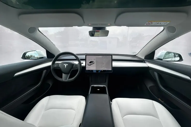 Tesla Model 3 din 2021 cu 99.000 km - oferta TES250234 - foto 2
