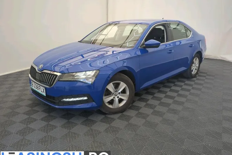 Skoda Superb din 2023 cu 54.765 km - oferta SKO250236 - foto 1
