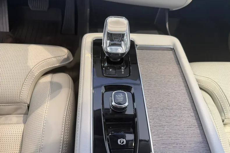 Volvo XC90 din 2025 cu 32.600 km - oferta VOL250239 - foto 16