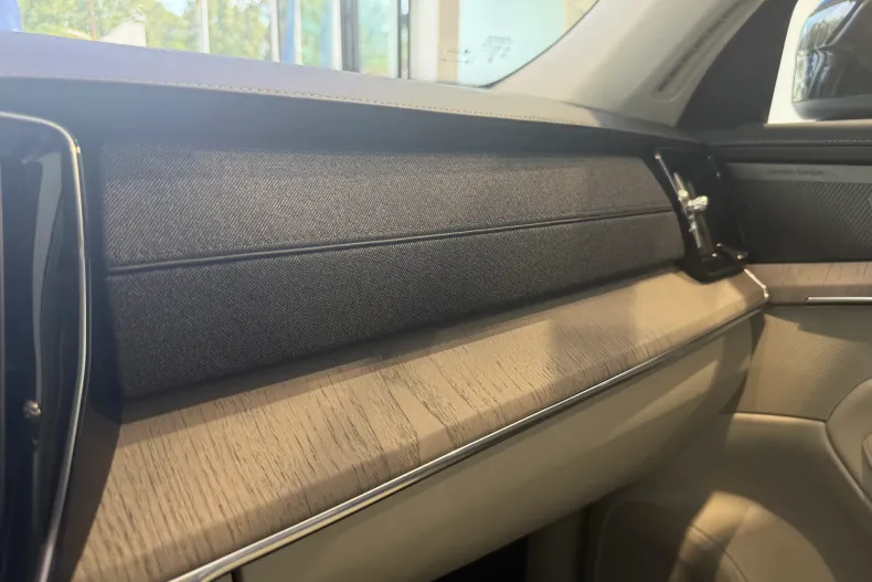 Volvo XC90 din 2025 cu 32.600 km - oferta VOL250239 - foto 17