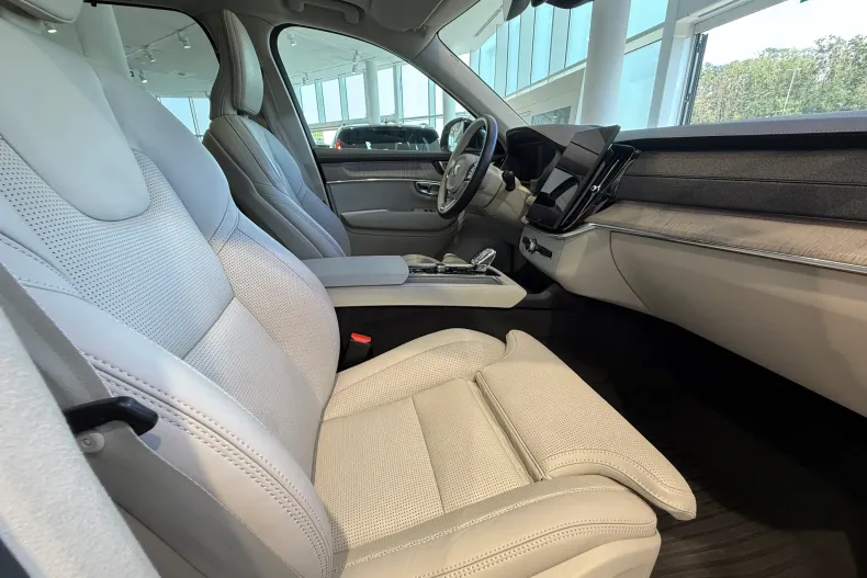 Volvo XC90 din 2025 cu 32.600 km - oferta VOL250239 - foto 27
