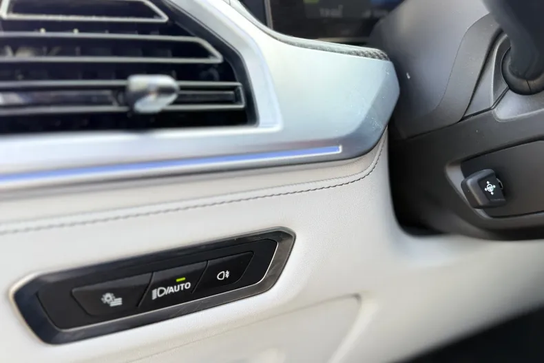 BMW XM (Seria X) din 2025 cu 69.087 km - oferta BMW250240 - foto 10