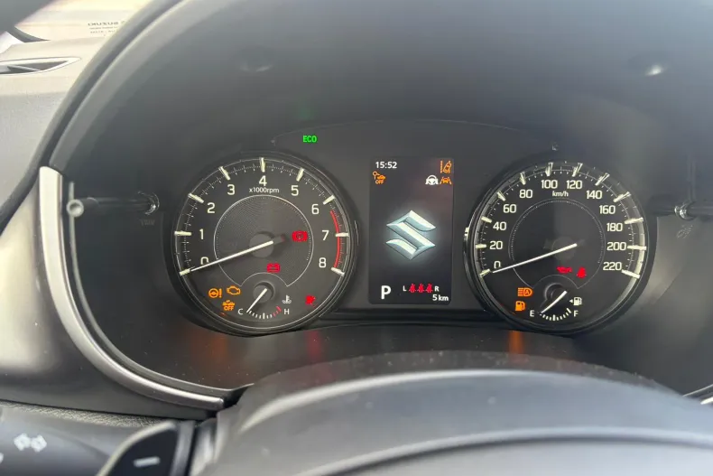 Suzuki Vitara din 2024 cu 7 km - oferta SUZ250242 - foto 14
