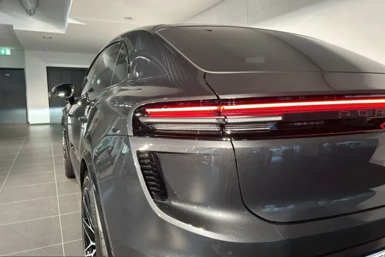 Porsche Macan din 2025 cu 7.200 km - oferta POR250278 - foto 10