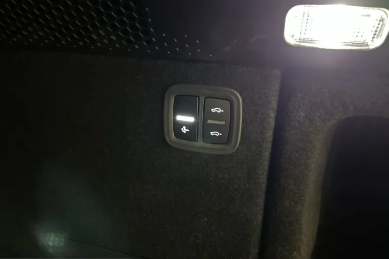 Porsche Macan din 2025 cu 7.200 km - oferta POR250278 - foto 22