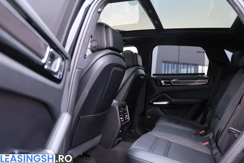Porsche Cayenne din 2022 cu 33.408 km - oferta POR250280 - foto 31