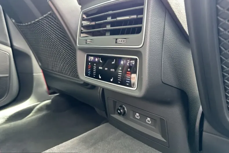 Audi RSQ8 din 2024 cu 30.218 km - oferta AUD250282 - foto 17