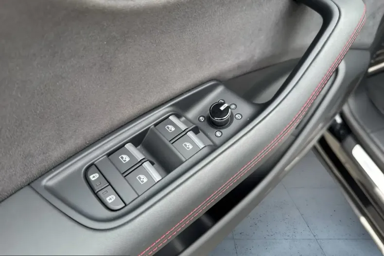 Audi RSQ8 din 2024 cu 30.218 km - oferta AUD250282 - foto 22