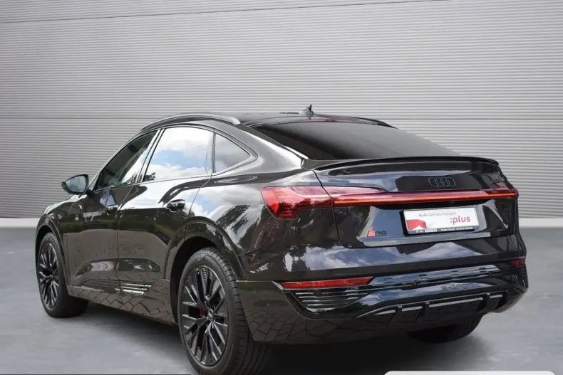 Audi Q8 din 2023 cu 30.950 km - oferta AUD250283 - foto 3