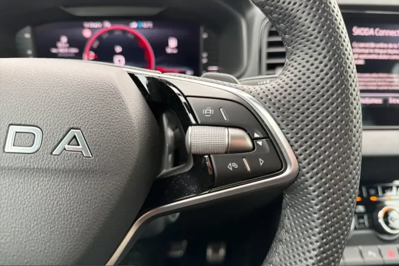 Skoda Karoq din 2025 cu 12.974 km - oferta SKO250285 - foto 16