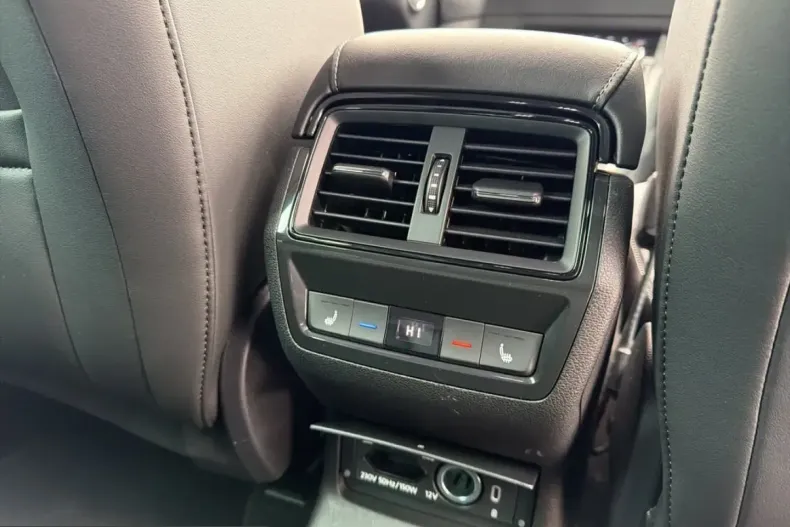 Skoda Karoq din 2025 cu 12.974 km - oferta SKO250285 - foto 17