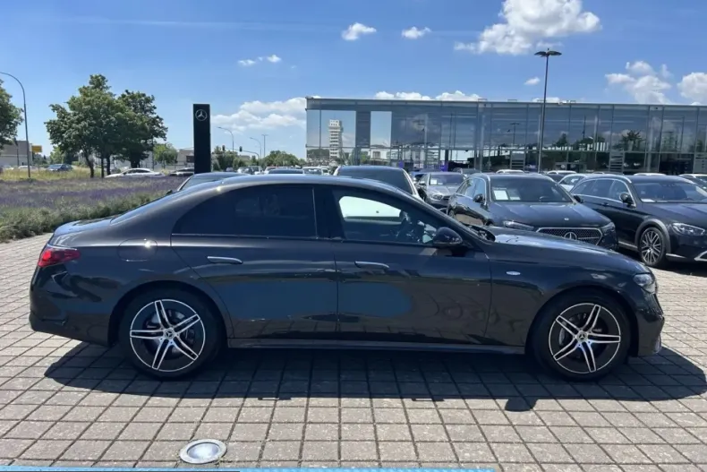 Mercedes-Benz E 300 (Clasa E) din 2025 cu 21.425 km - oferta MER250289 - foto 4