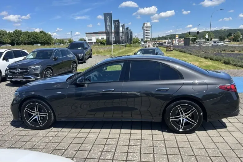 Mercedes-Benz E 300 (Clasa E) din 2025 cu 21.425 km - oferta MER250289 - foto 8