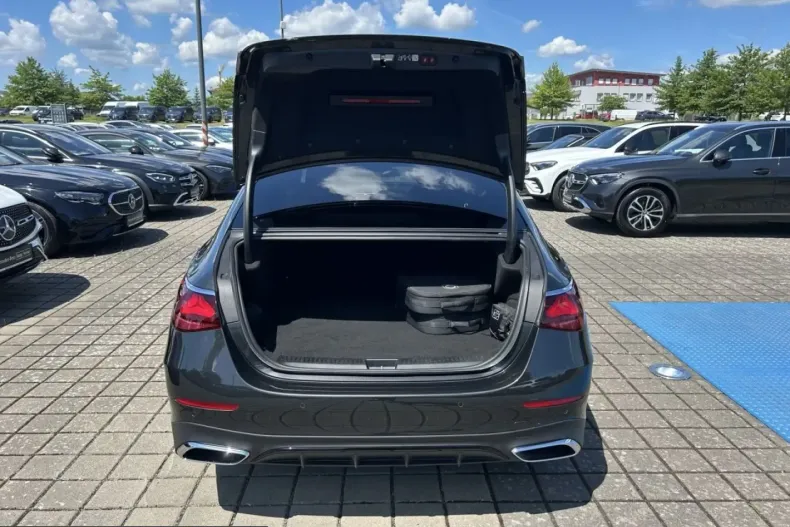 Mercedes-Benz E 300 (Clasa E) din 2025 cu 21.425 km - oferta MER250289 - foto 9