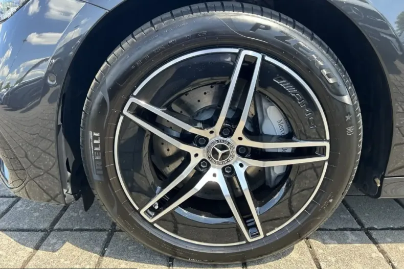 Mercedes-Benz E 300 (Clasa E) din 2025 cu 21.425 km - oferta MER250289 - foto 10