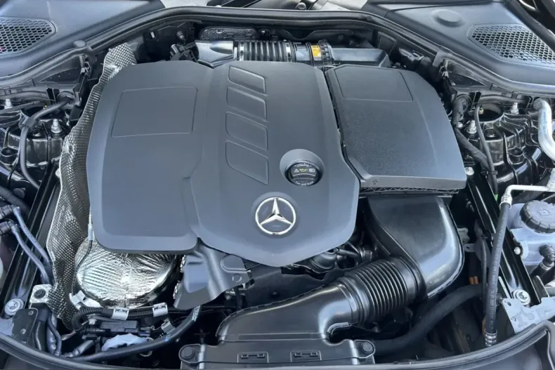 Mercedes-Benz E 300 (Clasa E) din 2025 cu 21.425 km - oferta MER250289 - foto 13