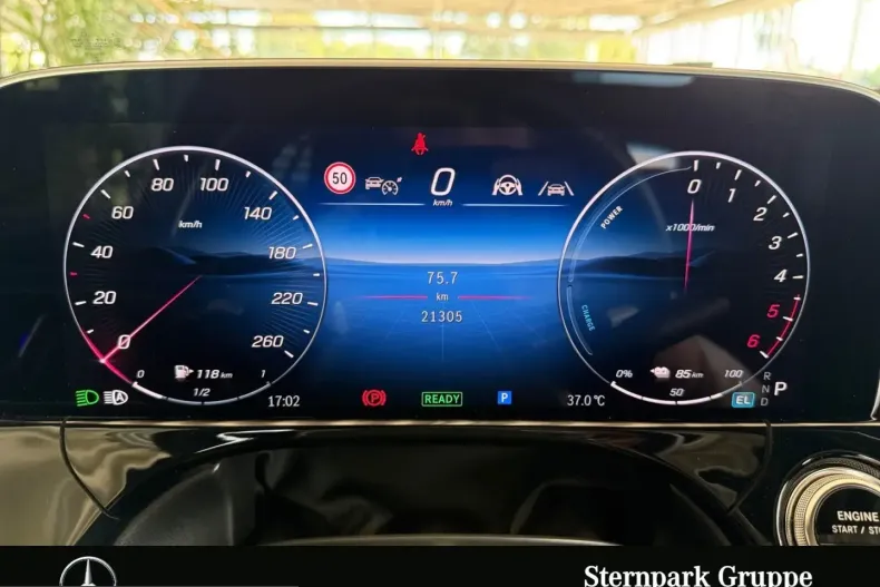 Mercedes-Benz E 300 (Clasa E) din 2025 cu 24.900 km - oferta MER250290 - foto 23