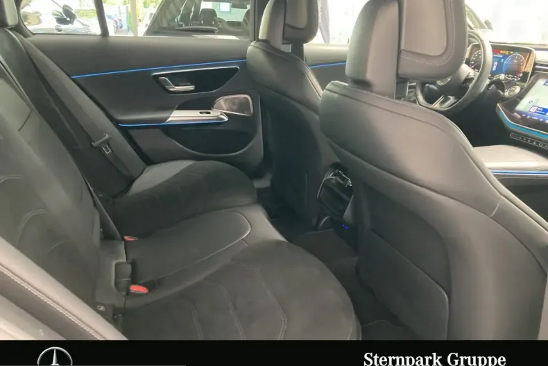 Mercedes-Benz E 300 (Clasa E) din 2025 cu 22.698 km - oferta MER250291 - foto 7