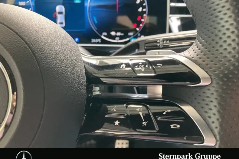 Mercedes-Benz E 300 (Clasa E) din 2025 cu 22.698 km - oferta MER250291 - foto 16