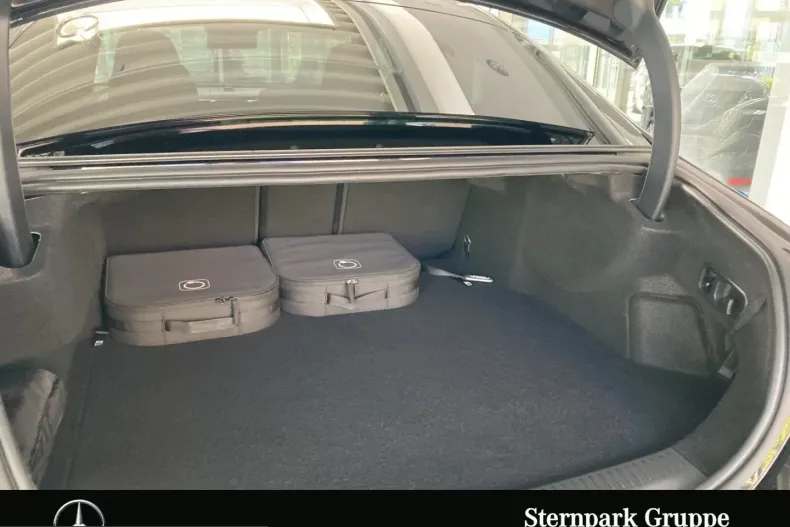 Mercedes-Benz E 300 (Clasa E) din 2025 cu 22.698 km - oferta MER250291 - foto 18