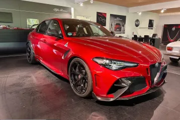 Alfa Romeo Giulia din 2021 - oferta ALF250292