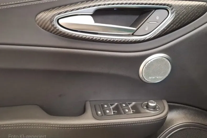 Alfa Romeo Giulia din 2024 cu 13.000 km - oferta ALF250293 - foto 12