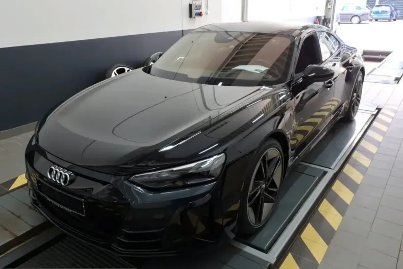 Audi e-tron GT din 2022 cu 65.830 km - oferta AUD250307 - foto 1