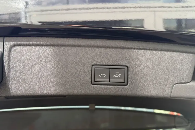 Volkswagen Touareg din 2025 cu 16.000 km - oferta VOL250308 - foto 29