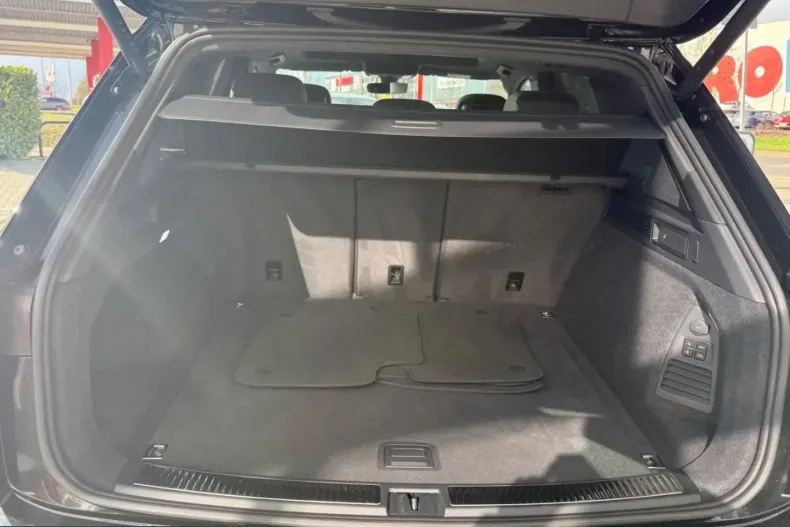 Volkswagen Touareg din 2025 cu 16.000 km - oferta VOL250308 - foto 30