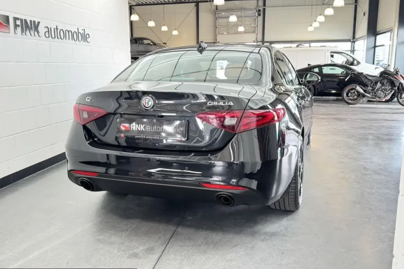 Alfa Romeo Giulia din 2022 cu 49.700 km - oferta ALF250313 - foto 4