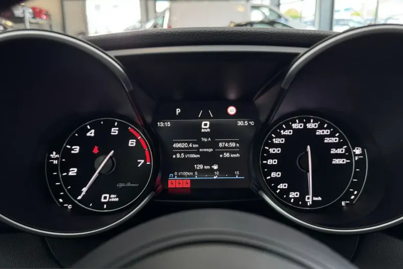 Alfa Romeo Giulia din 2022 cu 49.700 km - oferta ALF250313 - foto 18