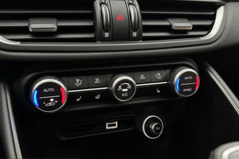 Alfa Romeo Giulia din 2022 cu 49.700 km - oferta ALF250313 - foto 27