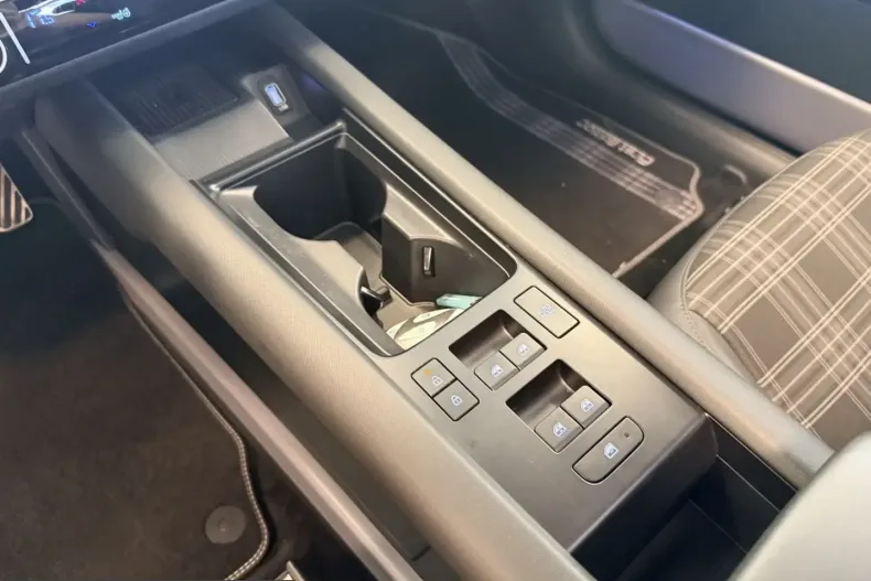 Hyundai IONIQ 6 din 2023 cu 48.000 km - oferta HYU250316 - foto 20