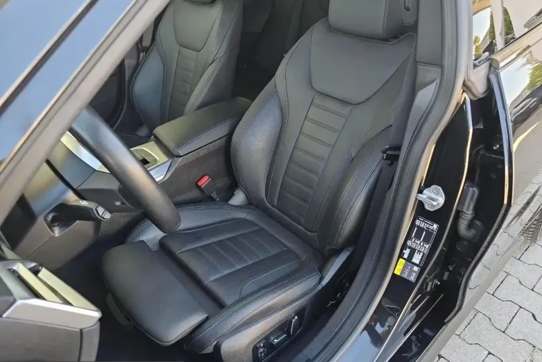 BMW i4 (Seria 4) din 2025 cu 20.653 km - oferta BMW250327 - foto 11