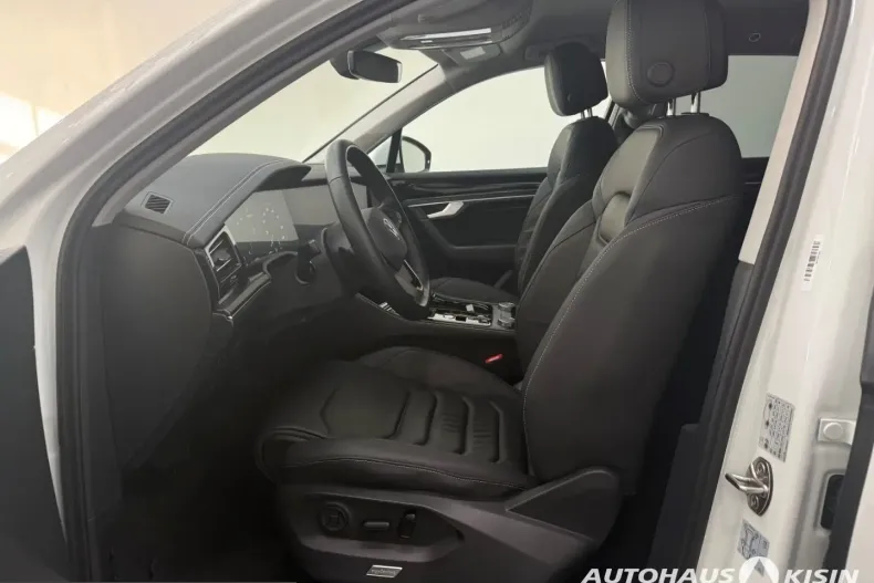 Volkswagen Touareg din 2025 cu 24.848 km - oferta VOL250336 - foto 8