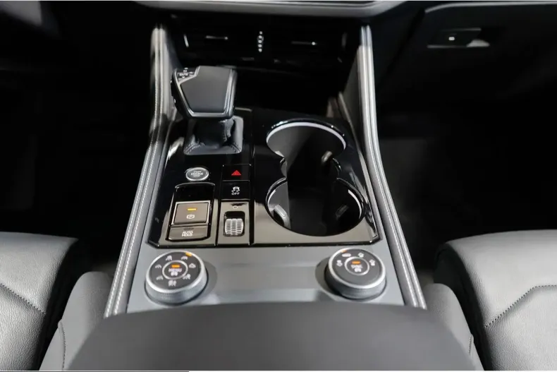 Volkswagen Touareg din 2025 cu 24.800 km - oferta VOL250339 - foto 10