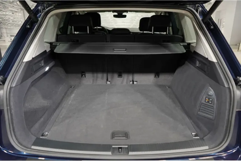 Volkswagen Touareg din 2025 cu 24.800 km - oferta VOL250339 - foto 12