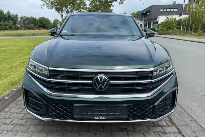 Volkswagen Touareg din 2024 cu 68.500 km - oferta VOL250340 - foto 3