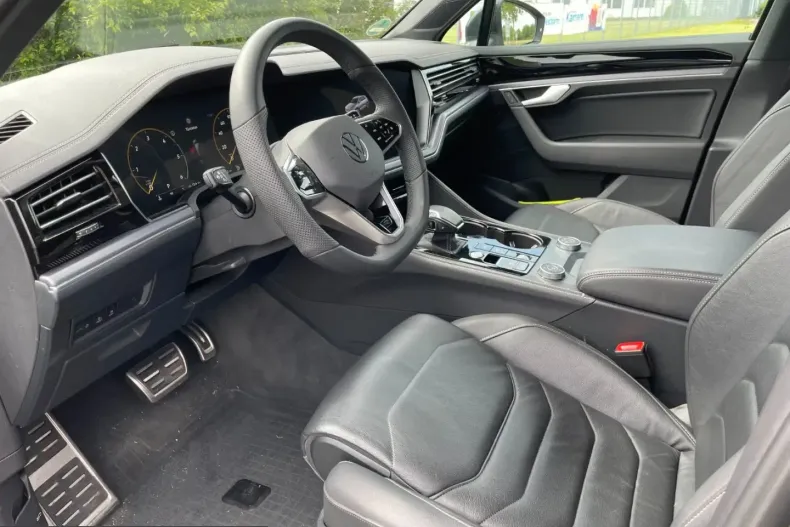 Volkswagen Touareg din 2024 cu 68.500 km - oferta VOL250340 - foto 11