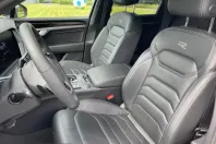 Volkswagen Touareg din 2024 cu 68.500 km - oferta VOL250340 - foto 14