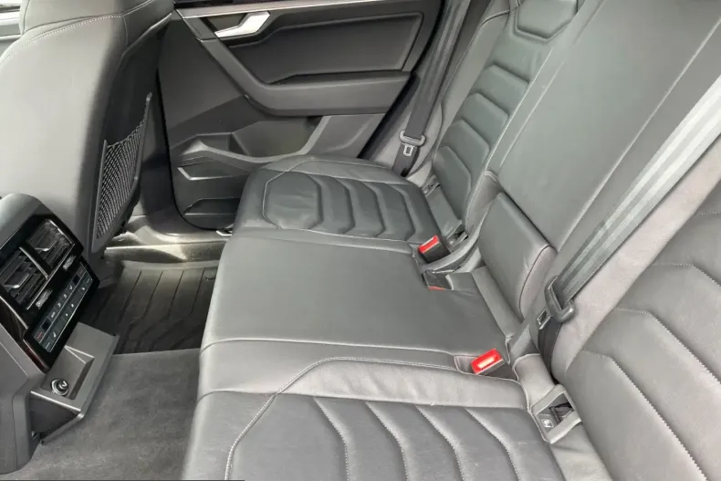 Volkswagen Touareg din 2024 cu 68.500 km - oferta VOL250340 - foto 16